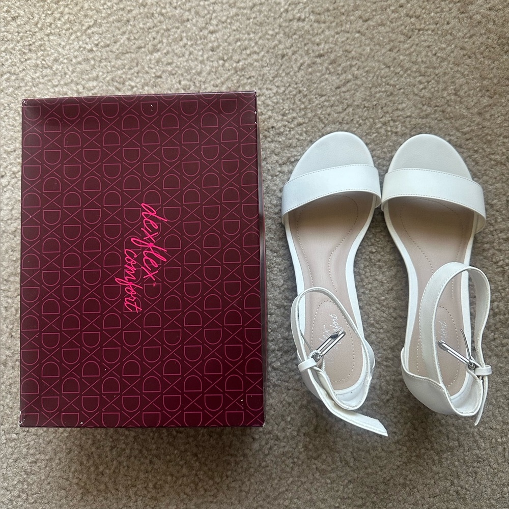 Dexflex Comfort Women's Paige White Wedge